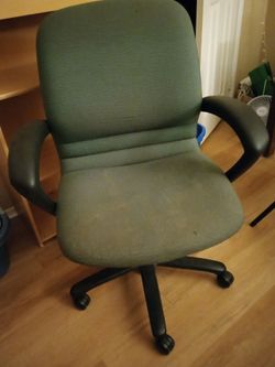 2 free computer chairs