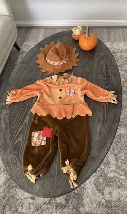 Super cute scarecrow Halloween costume