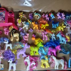 My Little Pony Lot of 36 With 1 Carry House