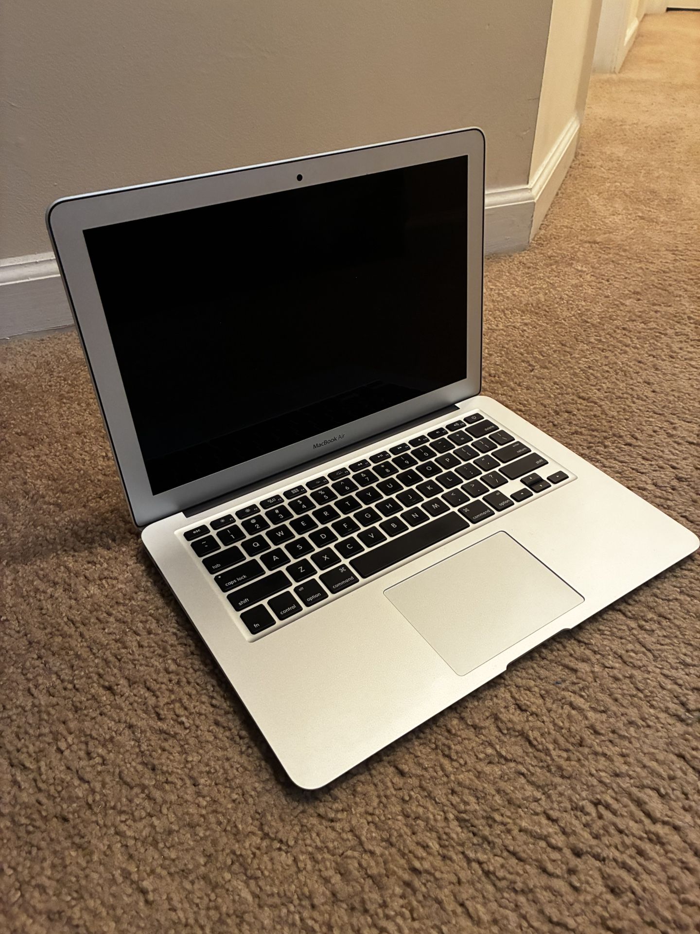 MacBook Air 13-inch (2015) - Core i5 - 8GB - SSD 128GB