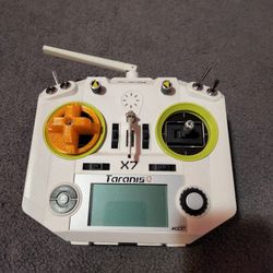 Taranis Q X7 Transmitter