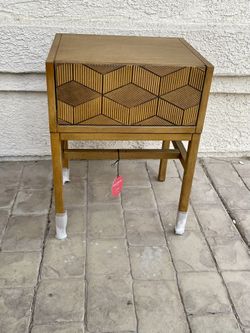 Tachuri Geometric Front Accent Table Brown Opalhouse for Sale in North Las Vegas NV OfferUp