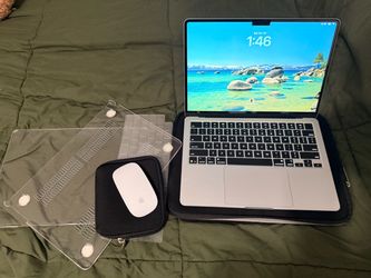 MacBook Air 13” M4 (2025) — 24GB RAM / 512GB SSD — Silver