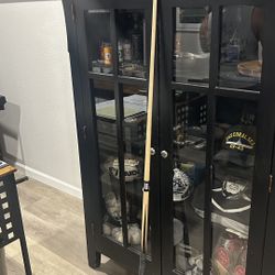 Custom Pool Table Que