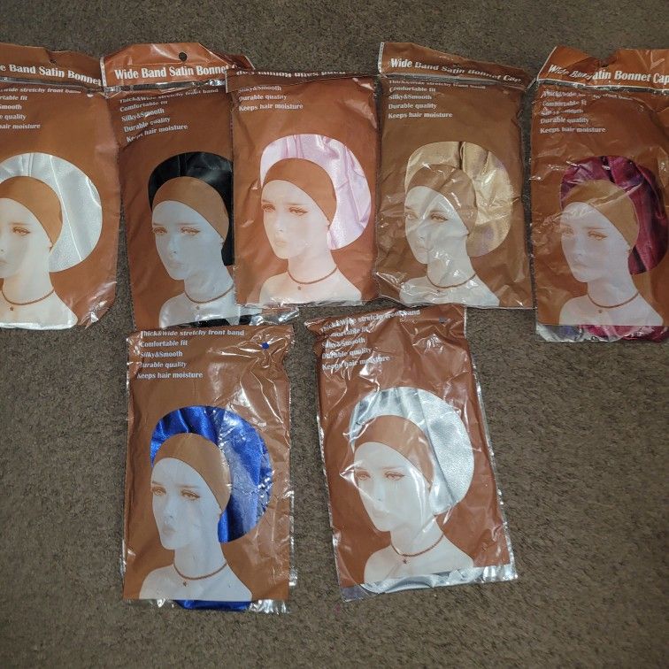 BONNETS 