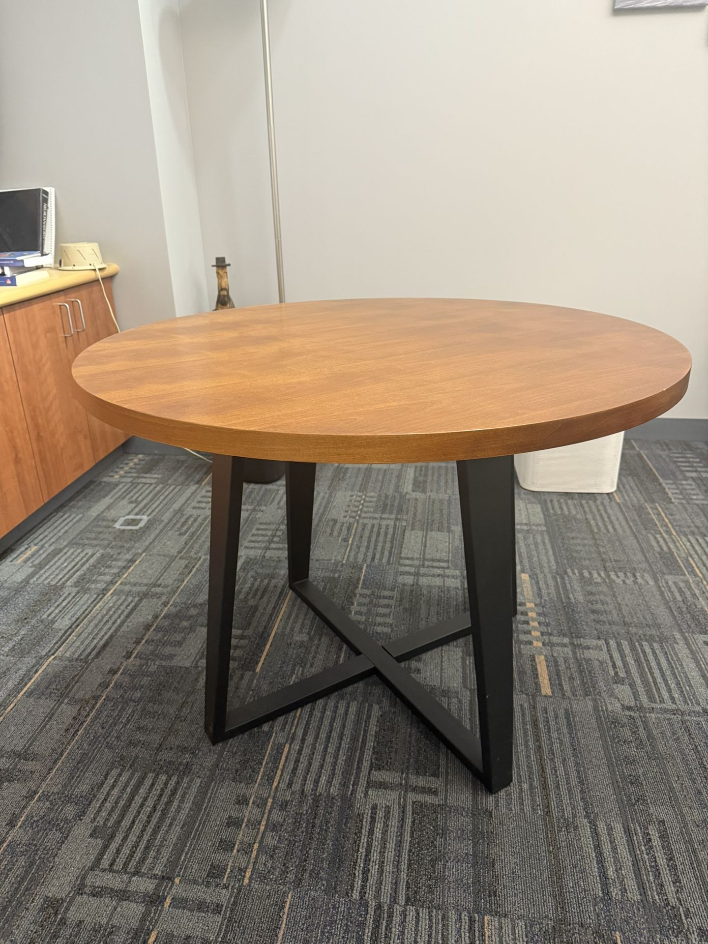Round Table