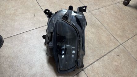 Jeep Cherokee, Headlight