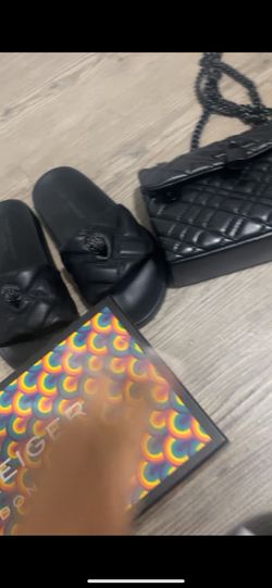 Kurt Slides And Purse
