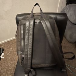 Michael Kors Men’s Bag (has Broken Zipper)