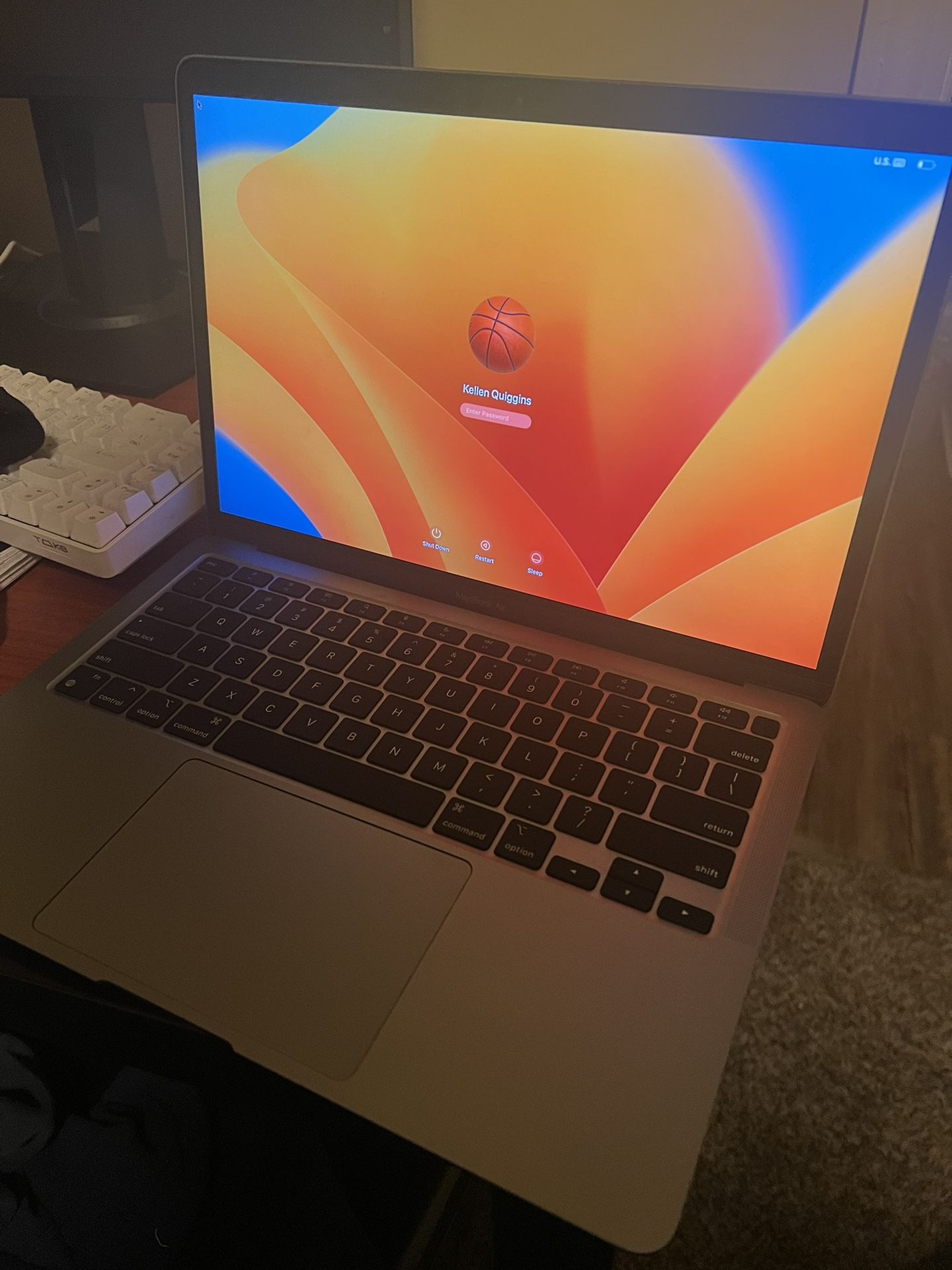 MAC BOOK AIR 2020