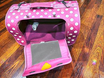 Pet travel case $15