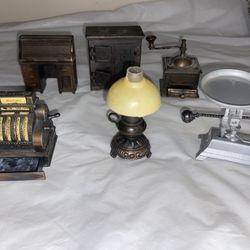 Durham & mix Metal Miniatures TYPEWRITER LAMP SHARPENER scale desk coffee