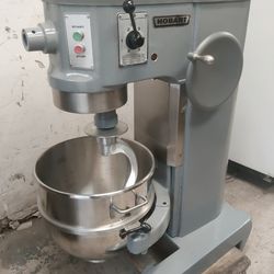 Hobart 60 QT Dough Mixer Machine. Single (1) Phase. Heavy Duty.