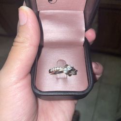 10k Lovesong Collection ring 