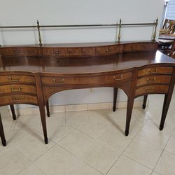 Vintage credenza/sideboard by Baker Furniture