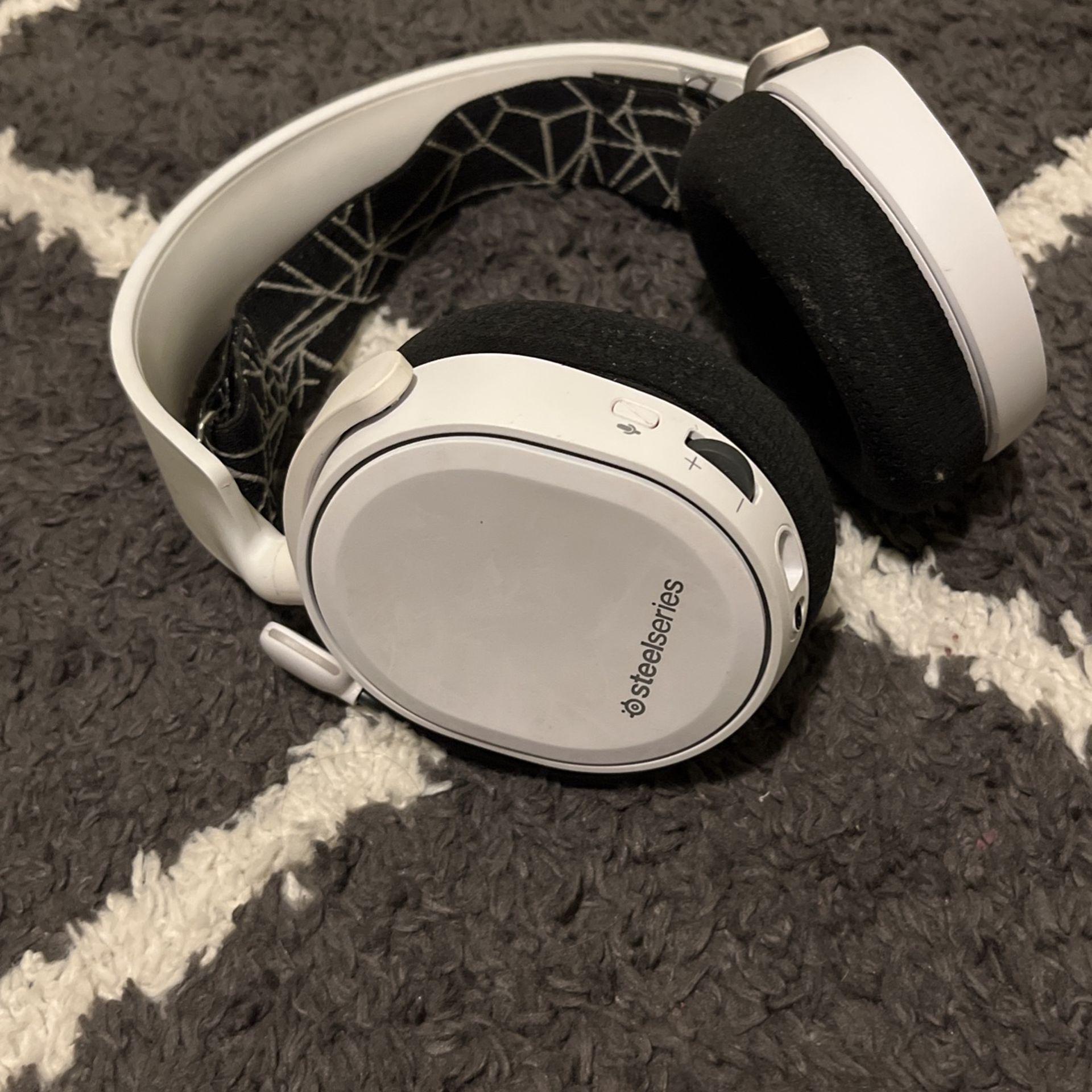 Gaming Headset (Artic Pro Wireless)