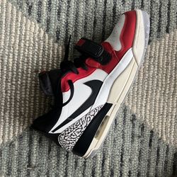 Jordan Legacy 312 Low Chicago Size 13