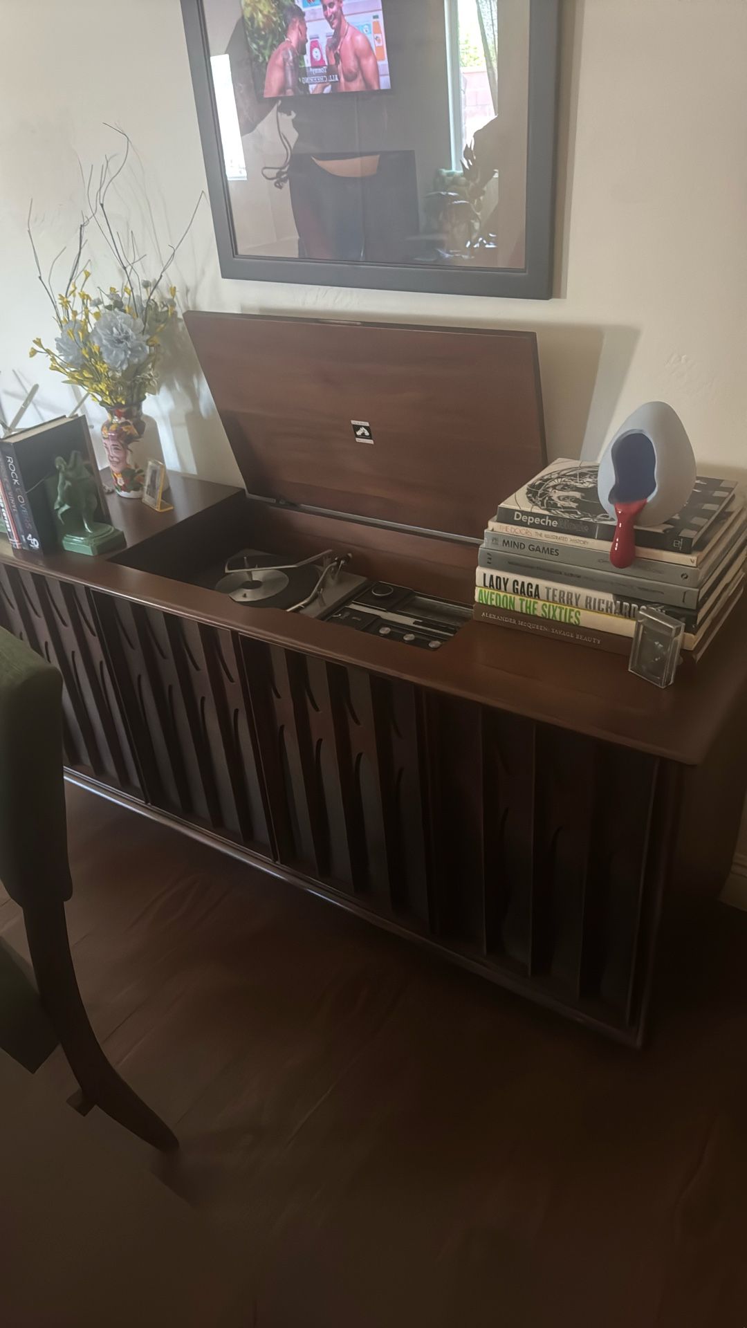 Vintage Record Player RCA Radio