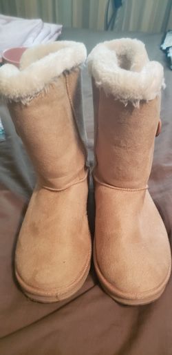 JustFab Size 8 Boot