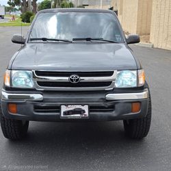 2000 Toyota Tacoma