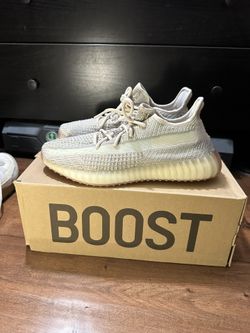 Yeezy 350 Citrin DS Size 9.5