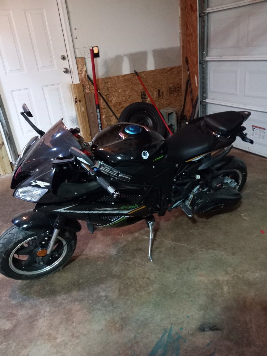 Automatic Motorcycle Scooter Please Read. No Trades Don't Ask