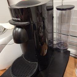 Nespresso vertuo plus great condition with extras