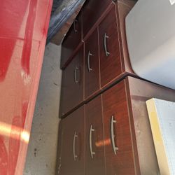 Set of three filing cabinets