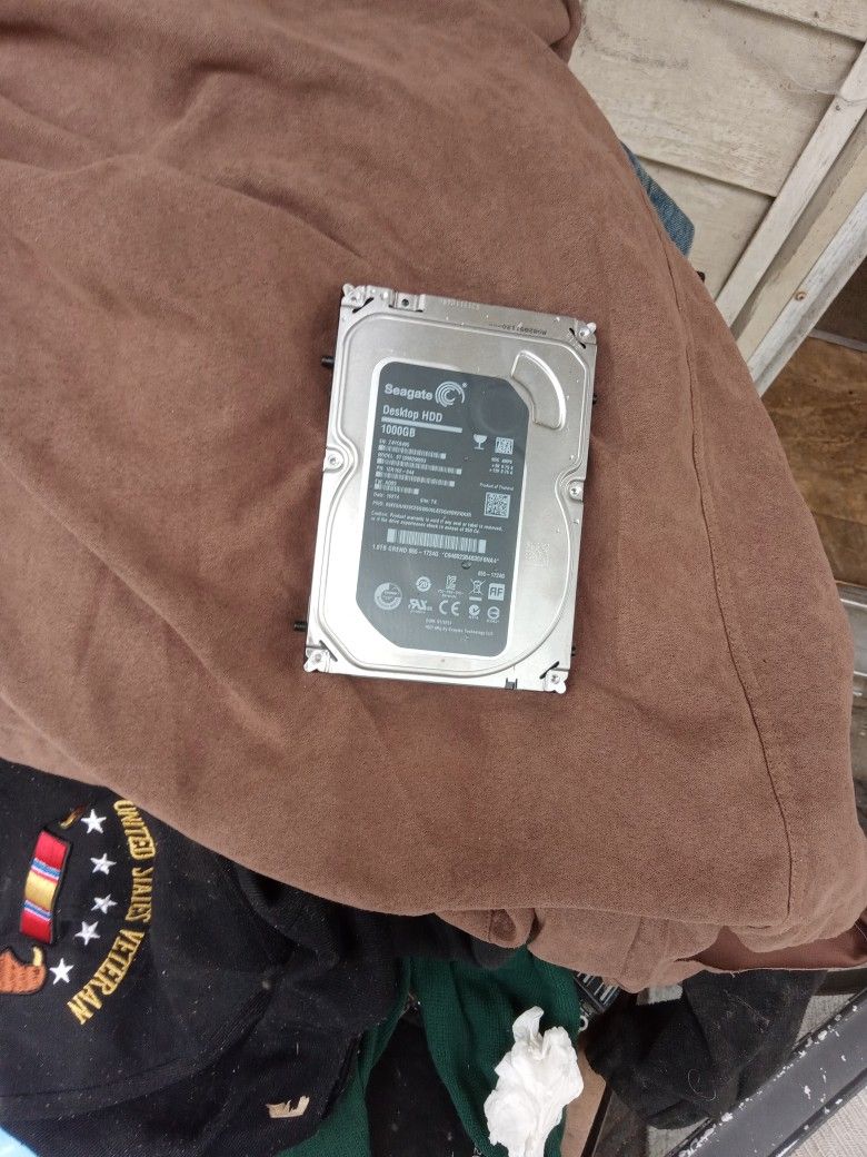 Seagate Desktop HDD 1000 GB Model ST 1000 DM 003