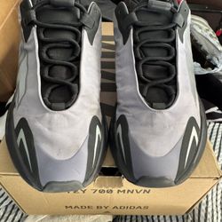 Yeezy 700 MNVN