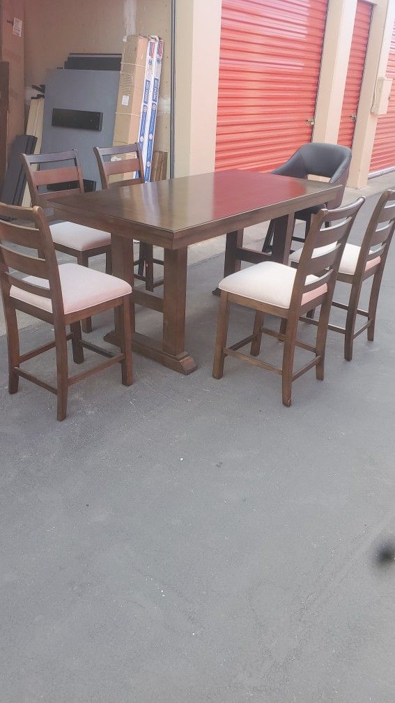 7 Piece Counter Height Dinning Set