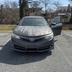 2014 Toyota Camry. ***Rebuilt Title***