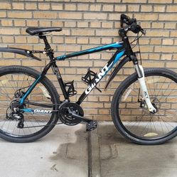 Giant ATX 27.5 Mountain Bike 