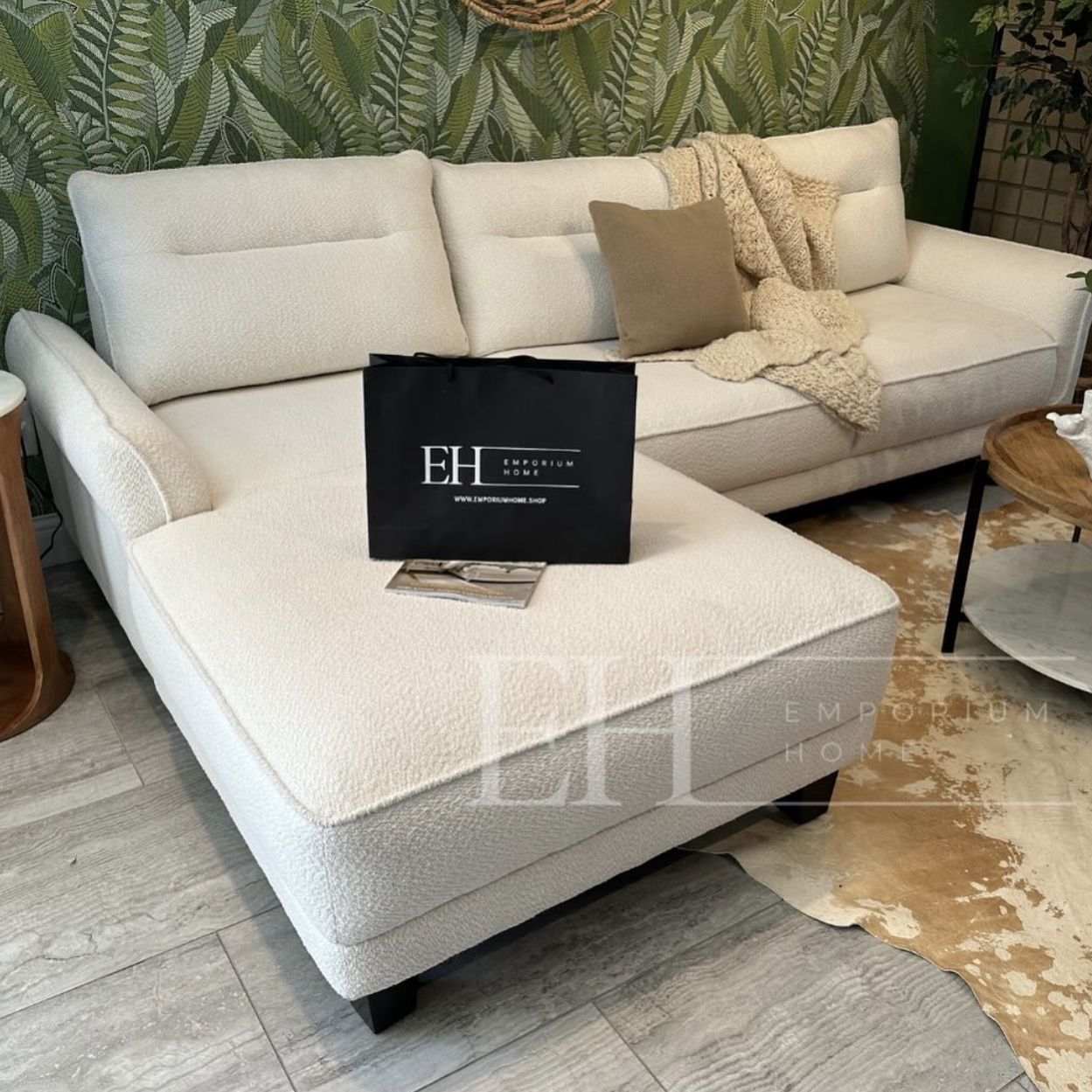 White Boucle Modern Sofa Sectional 🔥FINANCING AVAILABLE 