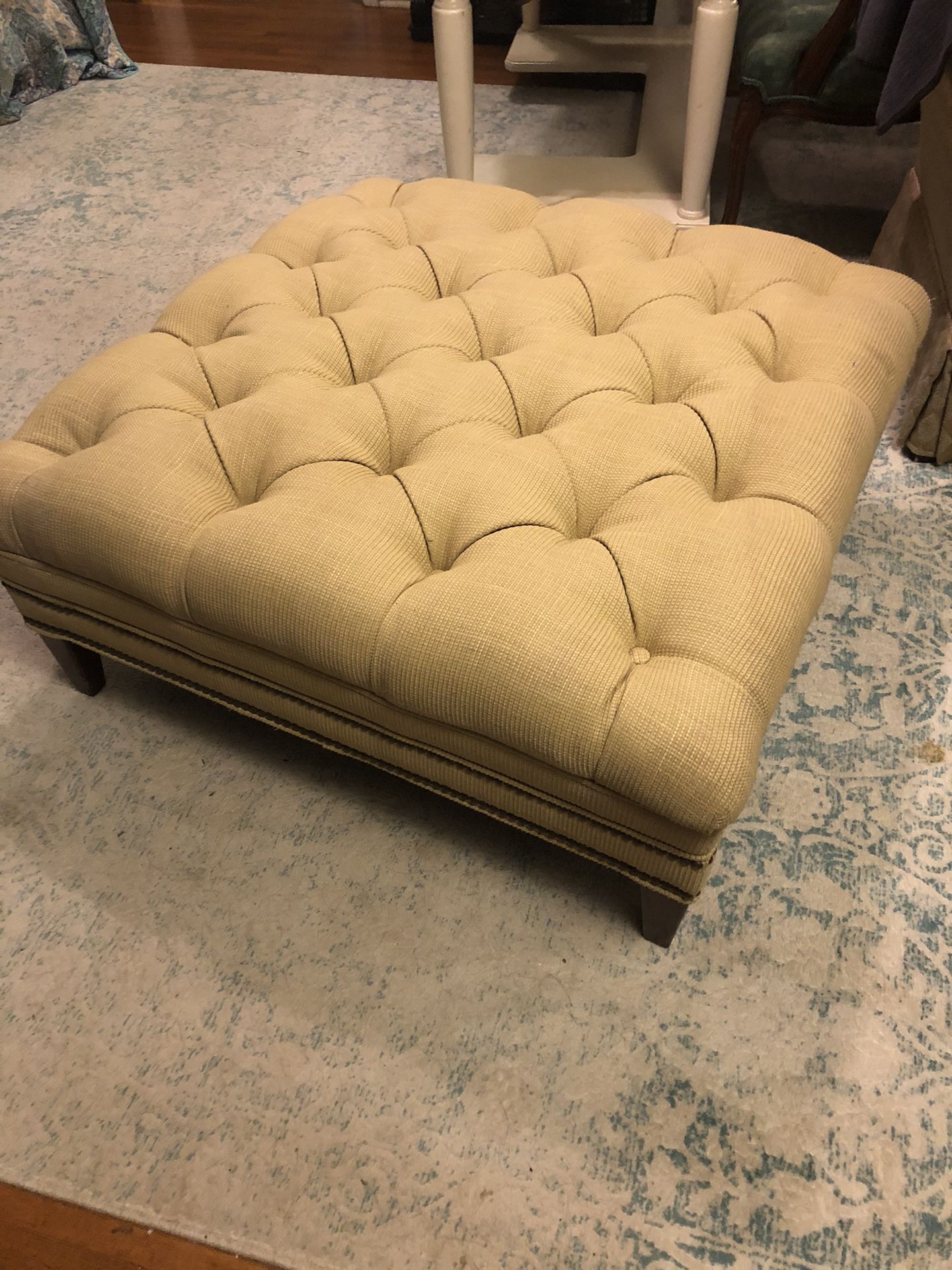 Chic Tufted Square Ottoman