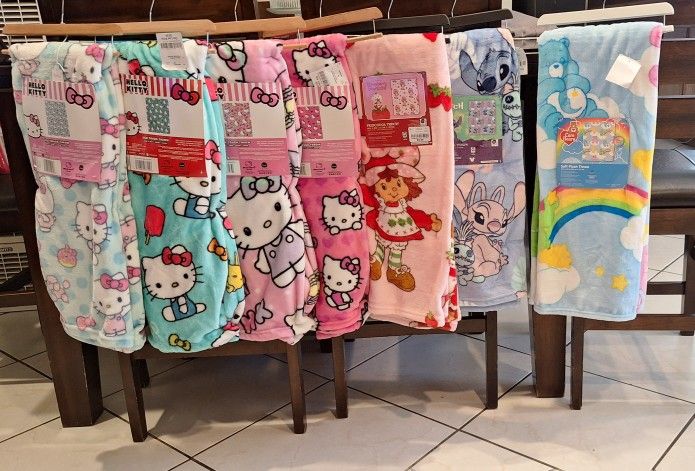 Hello Kitty Strawberry Shortcake Care Bear &Stitch Throws