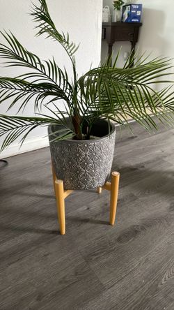 Ceramic planter