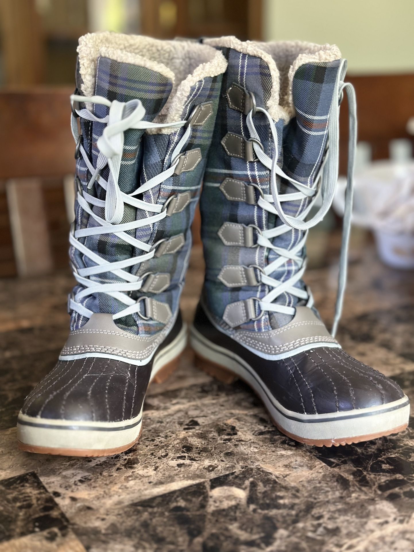 Sorels Trivoli Waterproof Women's Winter Snow Boots Size 8 Blue Plaid
