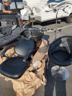 Salon Wash Basin, With Chair And Two Sets Of Lamps