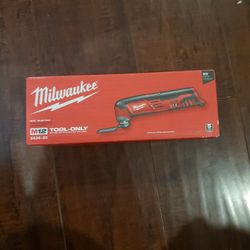 Milwaukee m12  multitool
