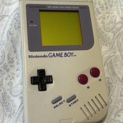 Original Nintendo Gameboy Handheld System gray DMG-01