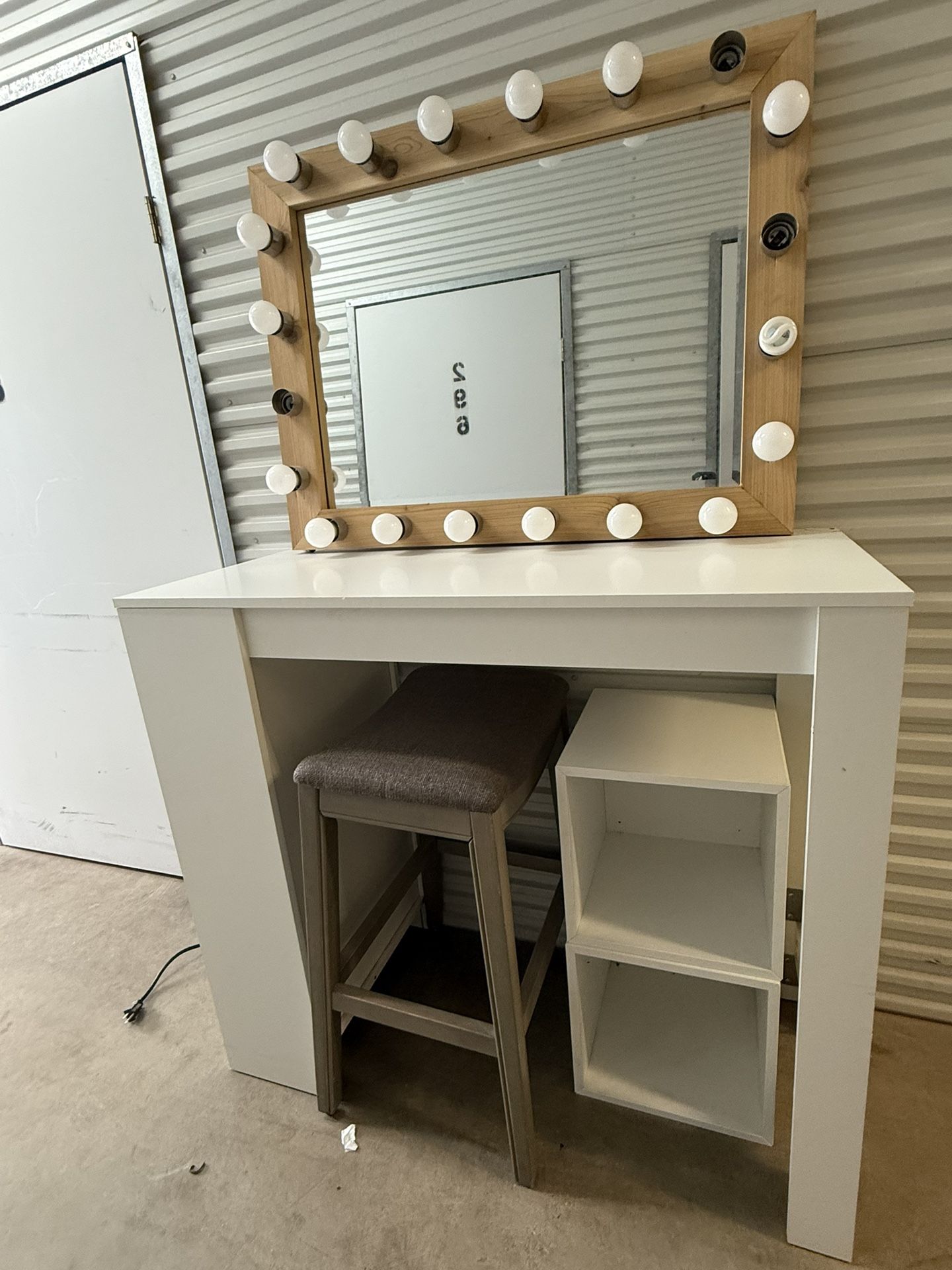 Makeup Vanity Or Desk