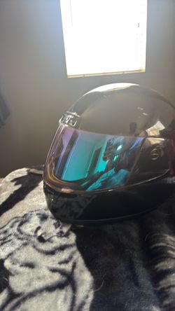 Motorcycle helmet