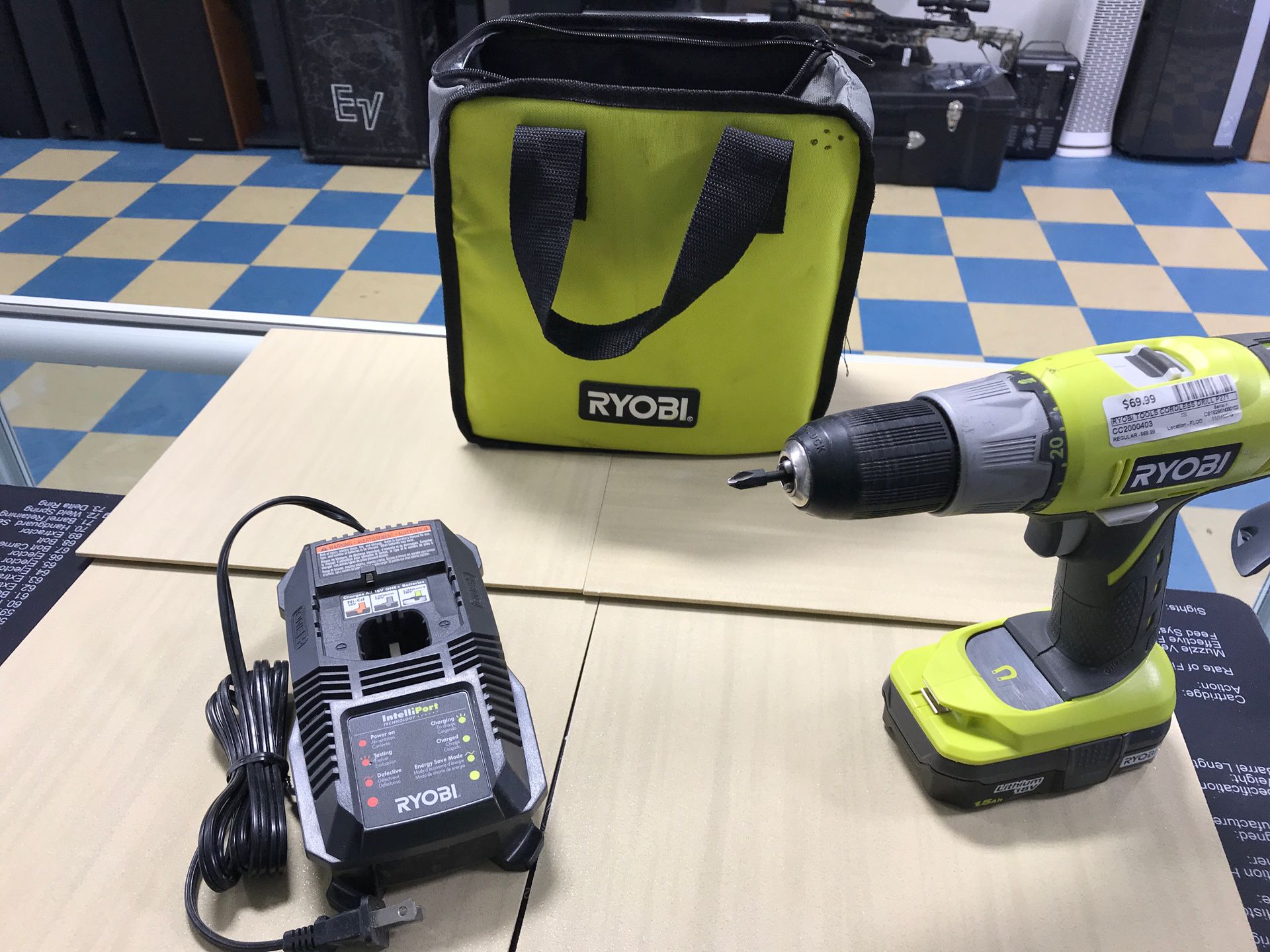 RYOBI CORDLESS DRILL SET