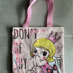 Molly vinyl tote