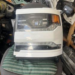 2018 CHEV SILVERADO LEFT HEADLIGHT 