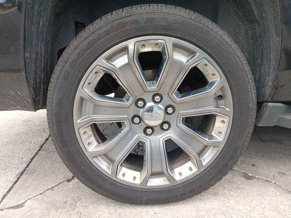 One Chevy 6 Lug Rim 22 Inch