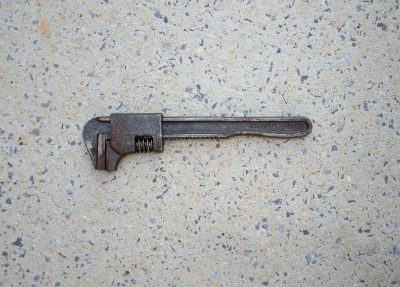 Vintage Auto 11" Adjustable Monkey Wrench