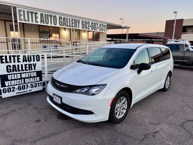 2024 Chrysler Voyager