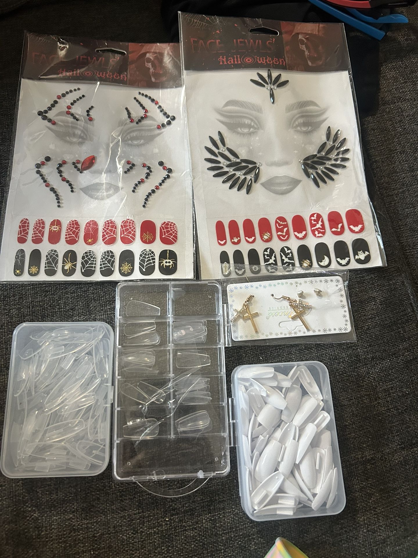 halloween accessories and nails